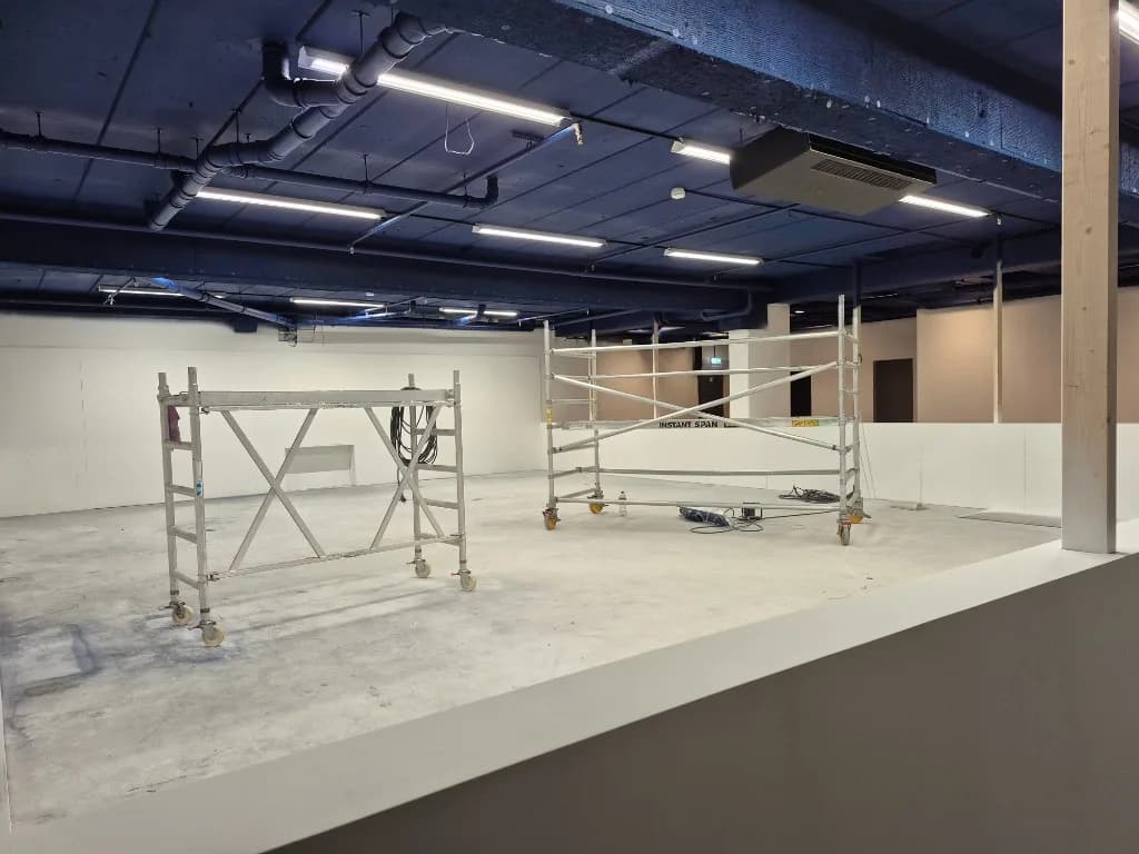 Byggeplassen til Smallpitch på Skullerud under arbeid